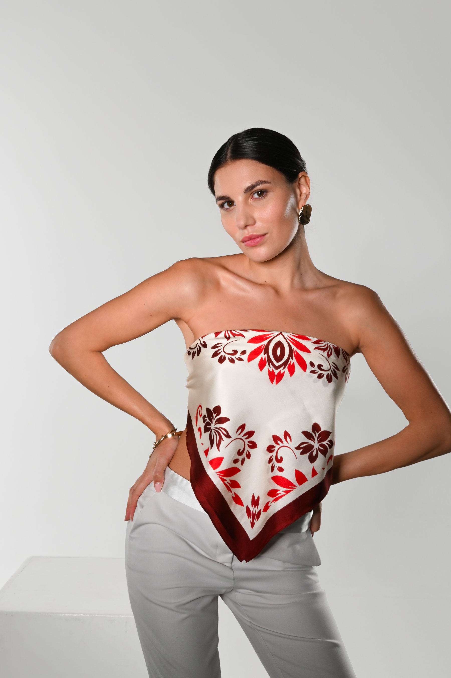 Cara-Foulard 90x90 in 100% seta