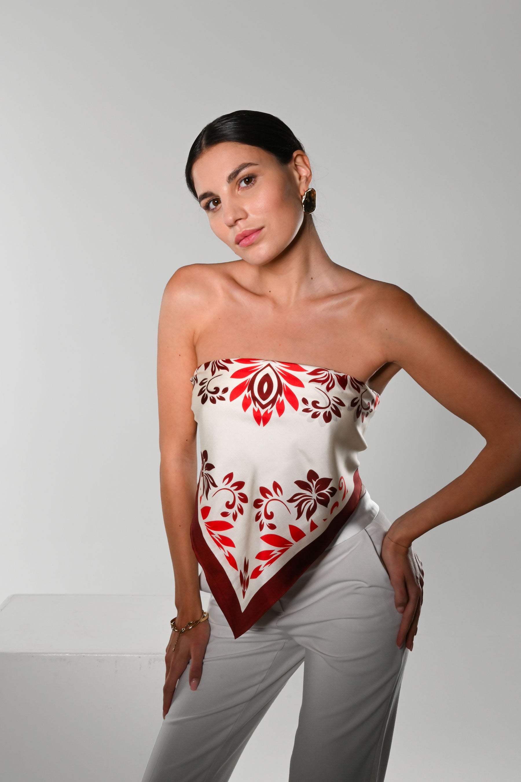Cara-Foulard 90x90 in 100% seta