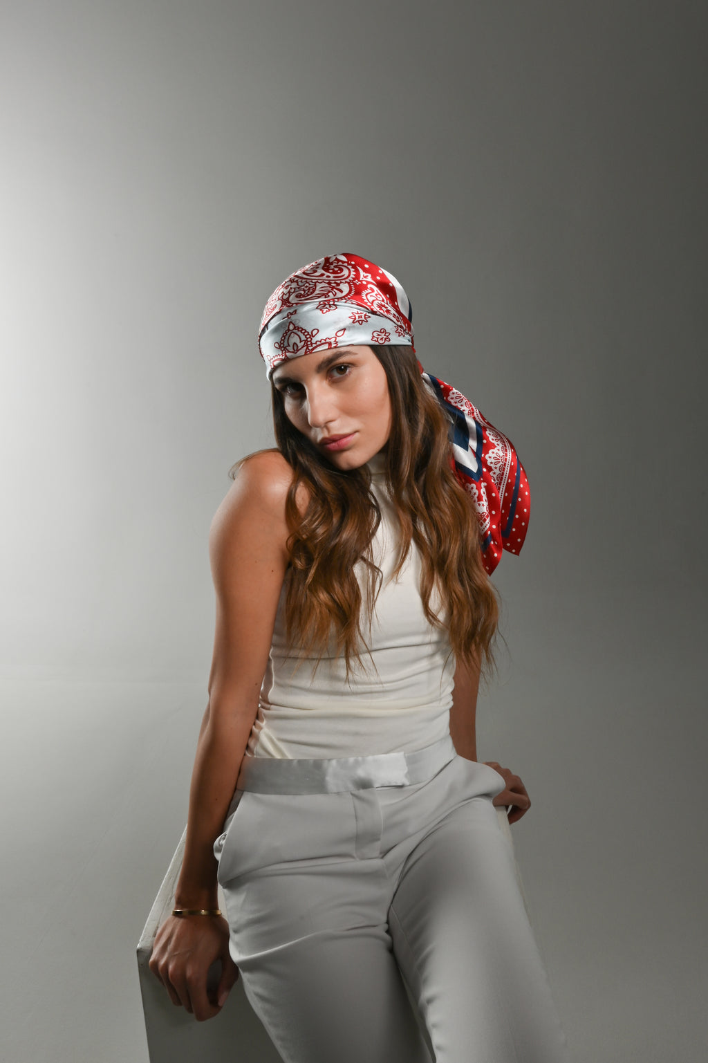 Bianca - Foulard 90x90 in 100% seta