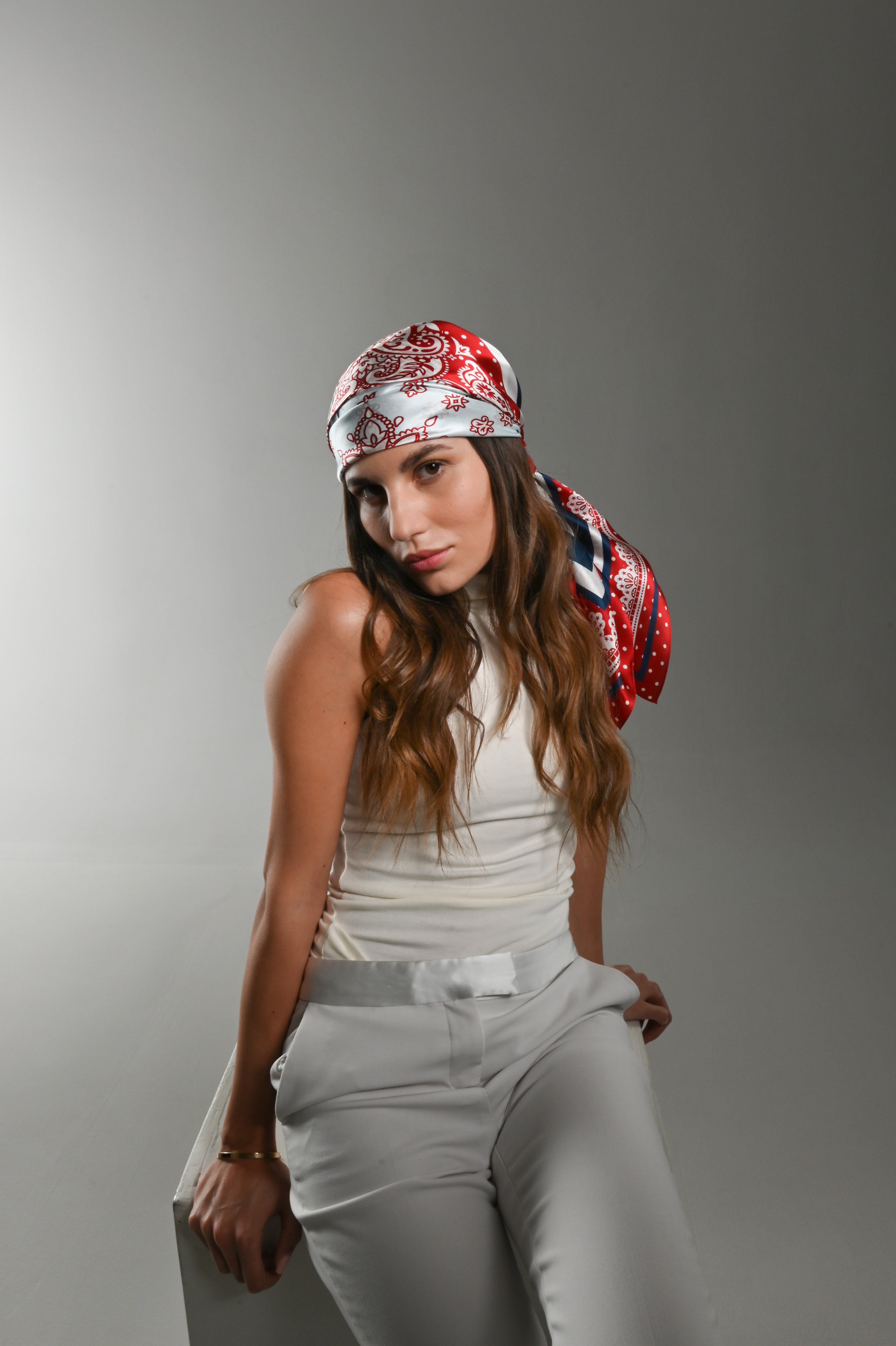 Bianca - Foulard 90x90 in 100% seta