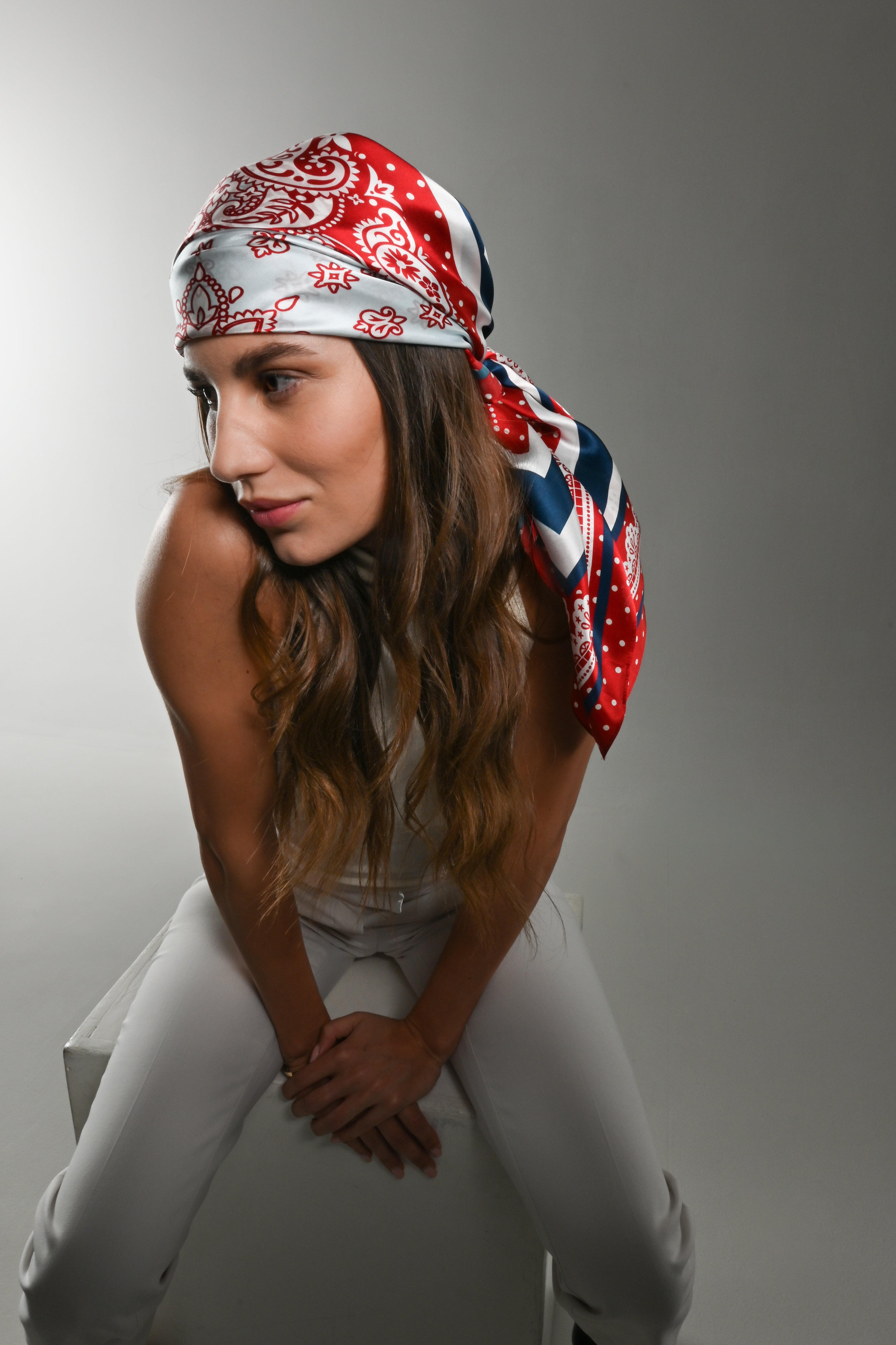 Bianca - Foulard 90x90 in 100% seta