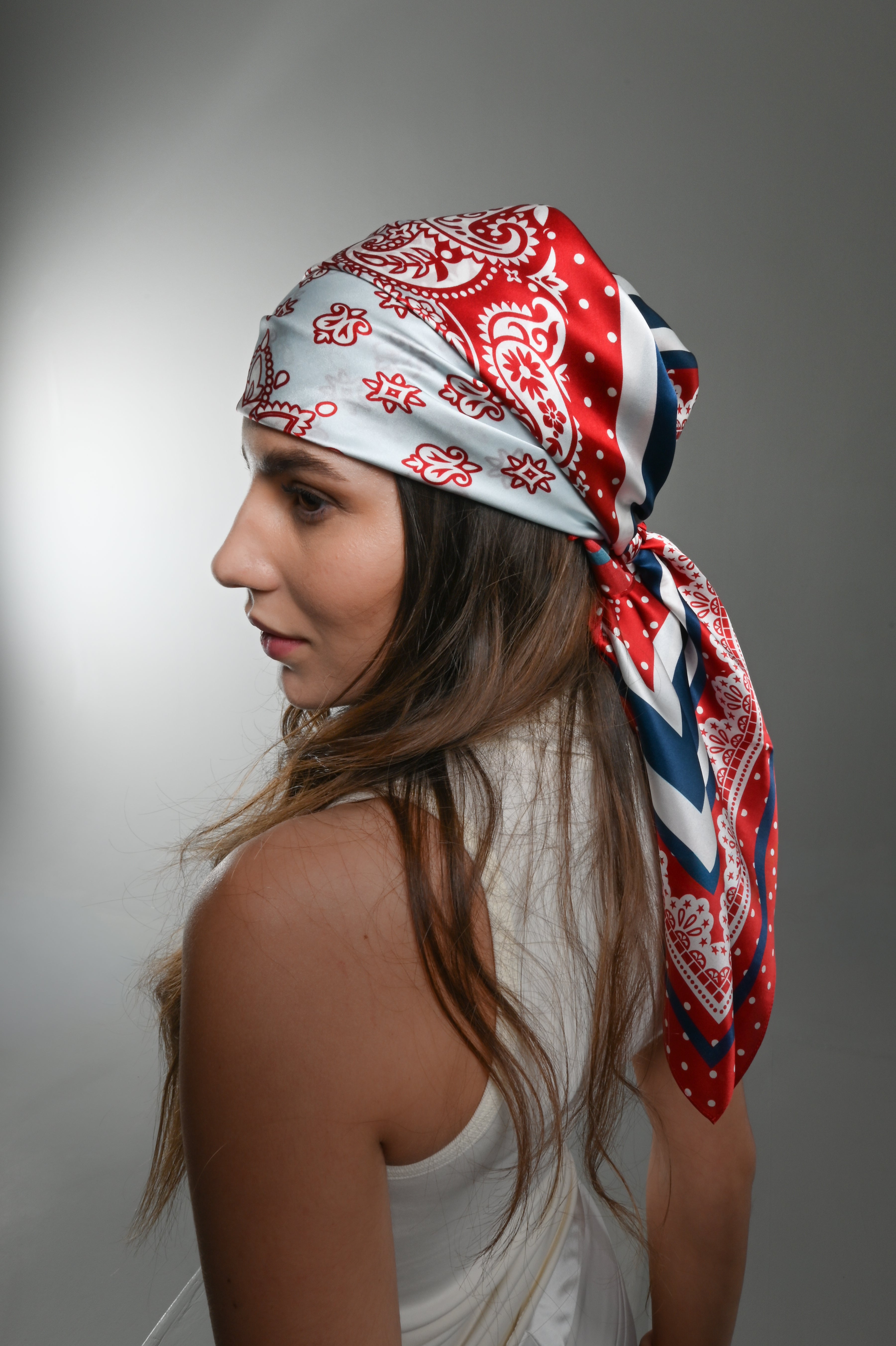 Bianca - Foulard 90x90 in 100% seta